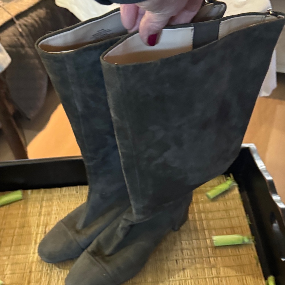 Nine West Dark Gray suede Boots